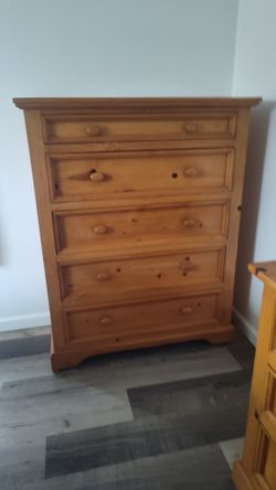 Pine King Size Bedroom Set