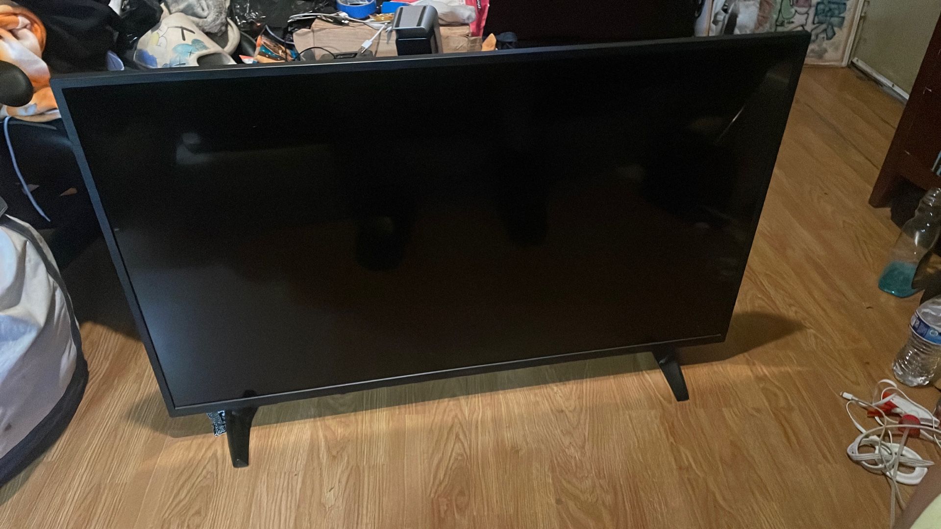 Flatscreen For 10 Dollar No Cords Amazing Tv