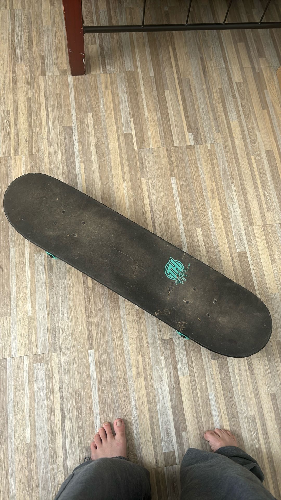 SKATEBOARD 