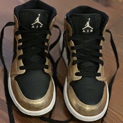 Gold Jordan’s - Size 4Y