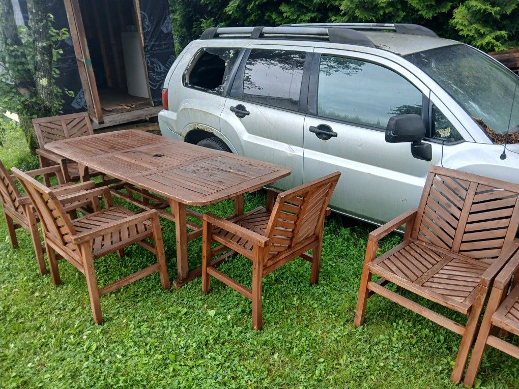 Lawn Furniture Wood Need Tlc But In Really Good Condition