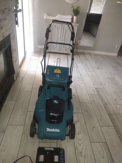 Lawn mower Makita XML14