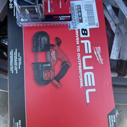 ⚡ Brand New Milwaukee M18 Fuel Bandsaw + Battery – Sealed! ⚡