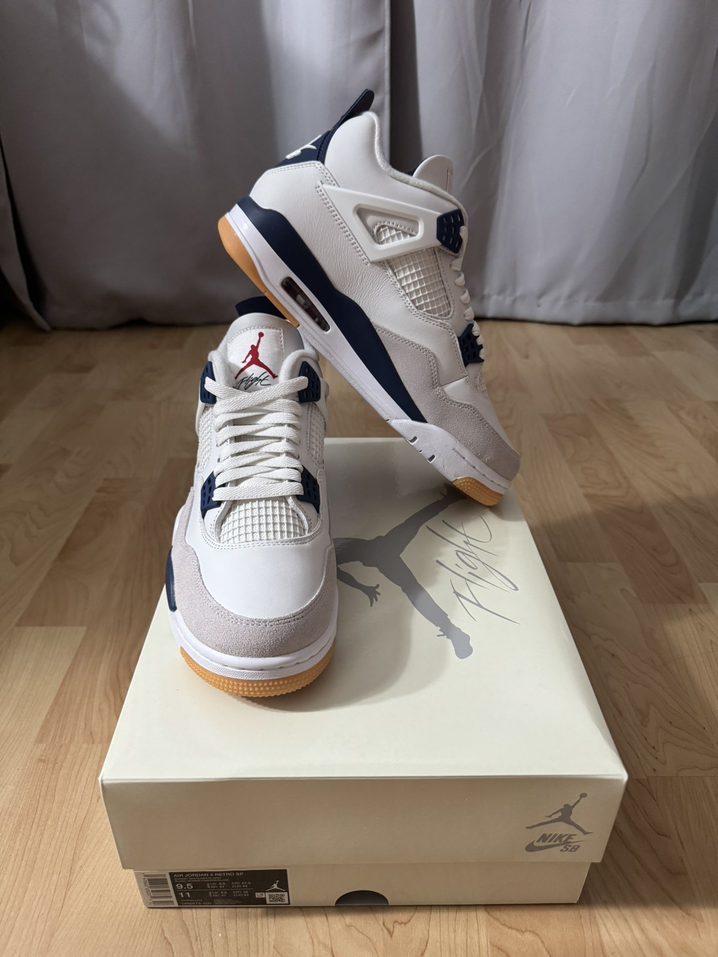 Jordan 4 SB “Navy” – Men’s 9.5