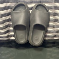 YEEZY SLIDES MENS