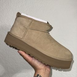 UGG Girls' Classic Ultra Mini Platform Boot