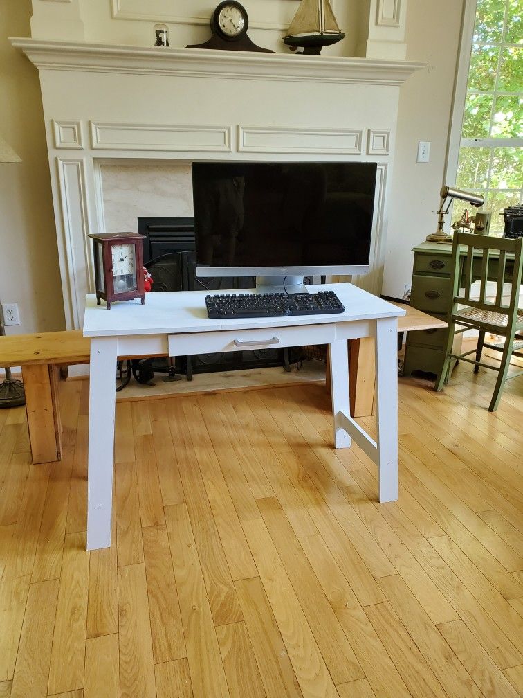 Ikea Desk Excellent Condition