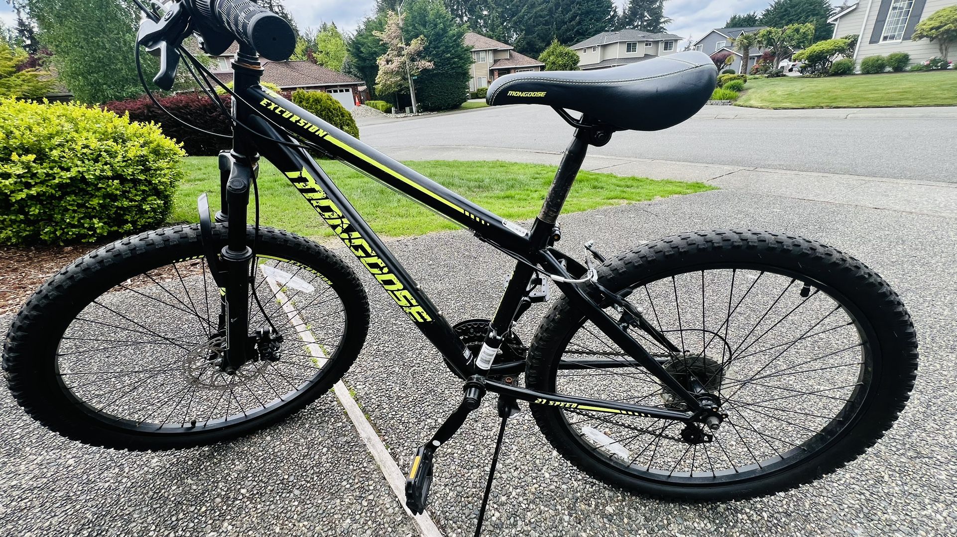 Mountain Bike: 24” Wheel, 18” Frame