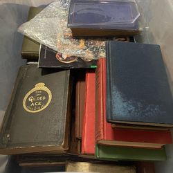Big lot of 25+ vintage books from 1(contact info removed)