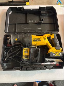 DeWalt 20V MAX Reciprocating Saw Kit