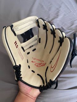 Nike vapor elite 11.5’’ baseball glove