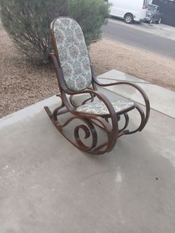 Vintage Beech Framed Bentwood Rocking Chair In Tapestry Upholstery Great Cond.