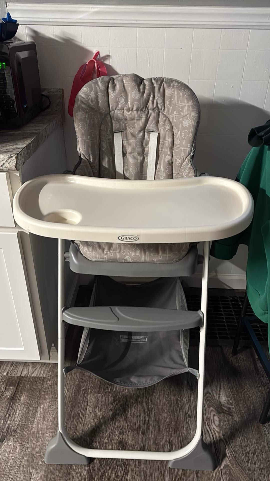 Graco Slim Snacker High Chair