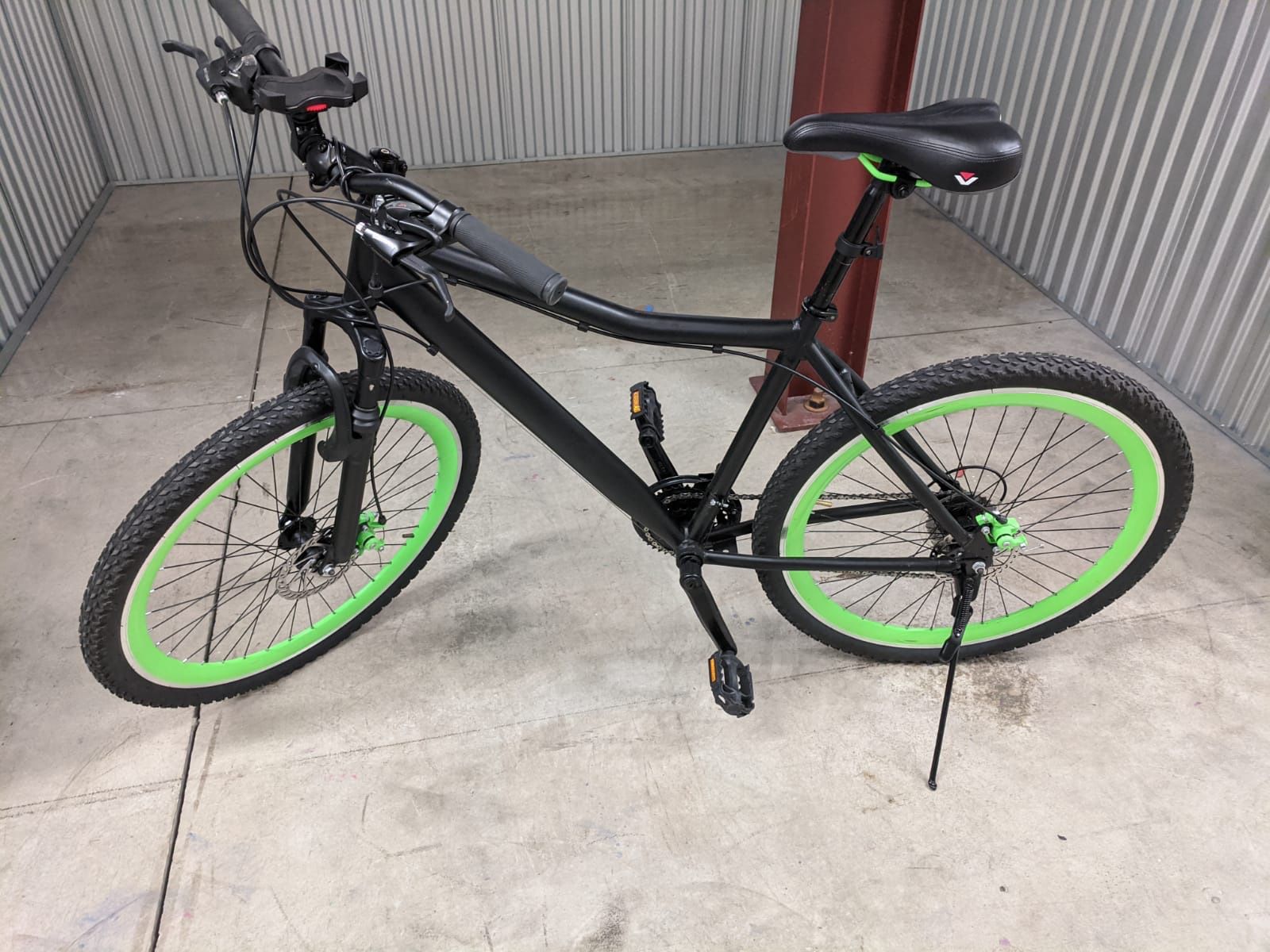 Selling a Genesis RTC 27.5” Men bike for $150 & Roadmaster 24” Girl Mountain $100