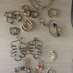 assorted jewelry 