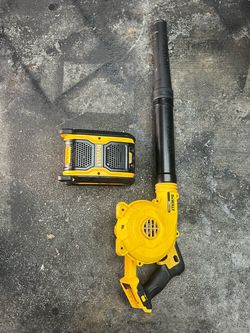 DEWALT 20V Cordless Leaf Blower with Speaker
