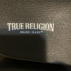 True Religion Slides Size 8