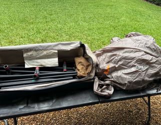 Field & Stream 9–10 Person Large Family Camping Tent w/ Poles & Rainfly