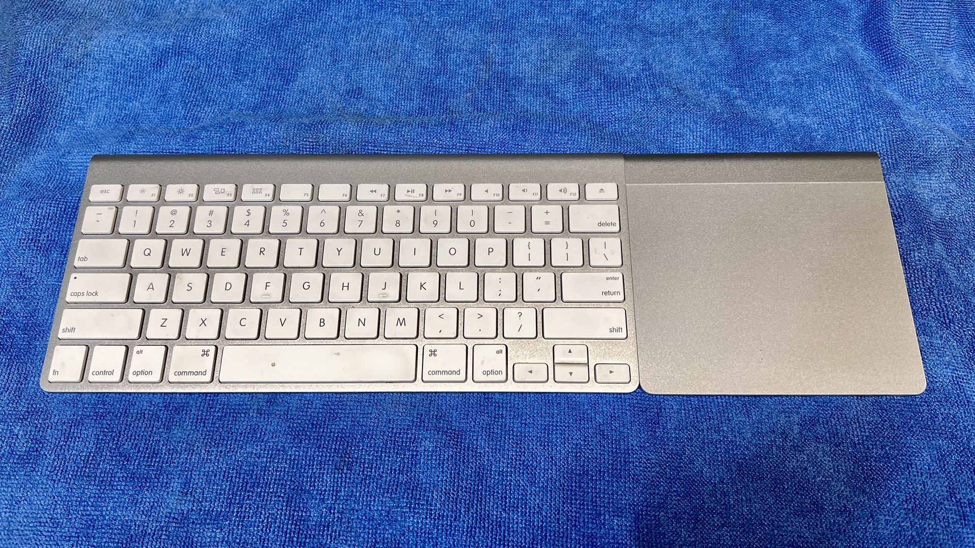 Apple Wireless Bluetooth Keyboard A1314 + A1339 Apple Magic Trackpad