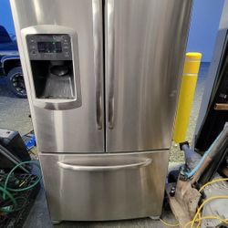 GE Frenchdoor Refrigerator