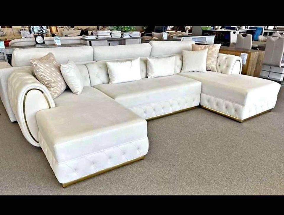 💥Modern White Sectional With Ottoman 💥