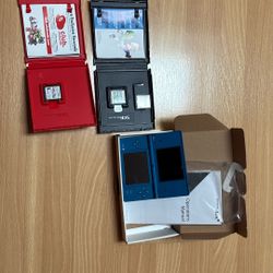 Nintendo DSi With 3 Games