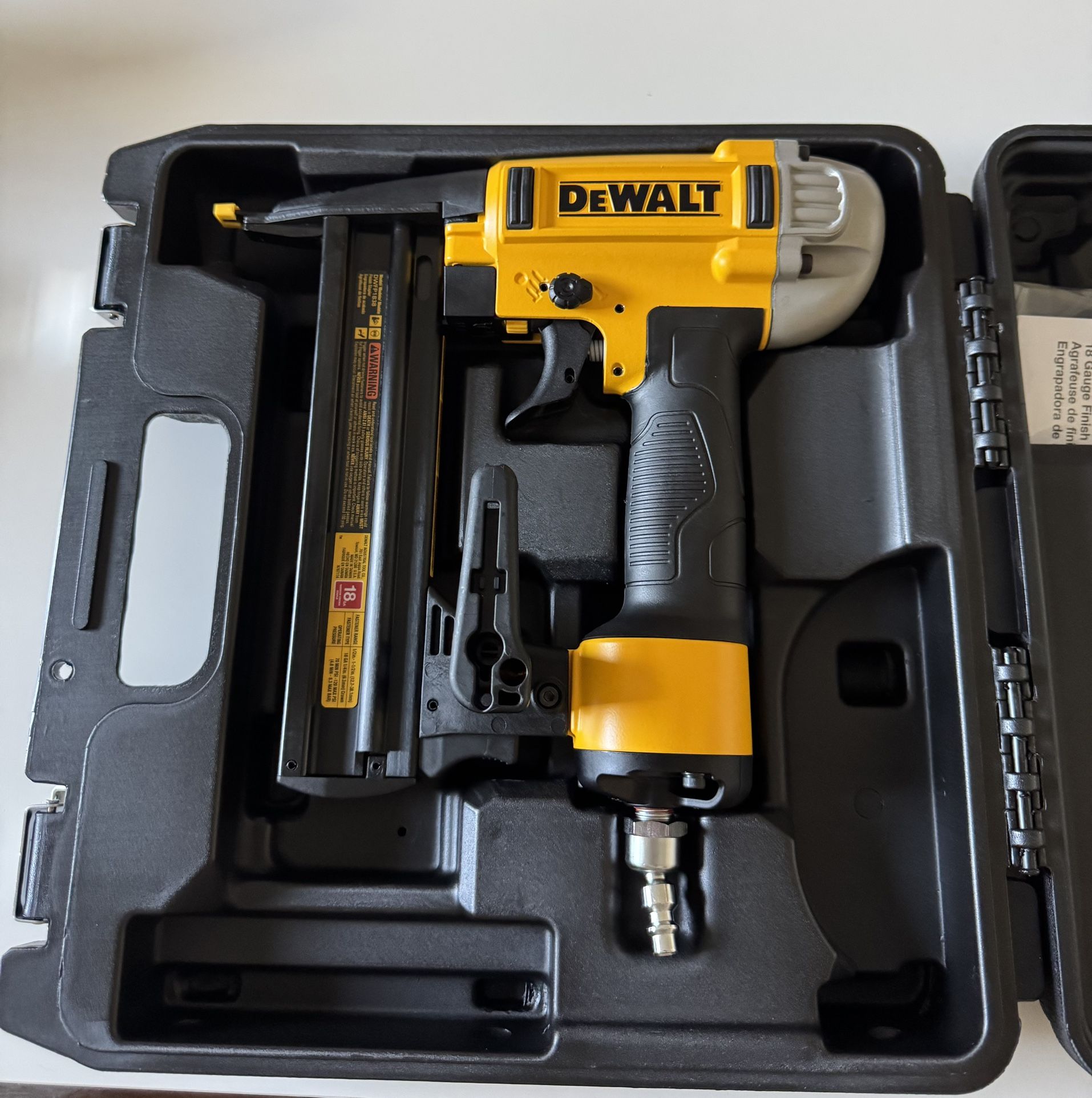DeWalt DWFP1838 Pneumatic 18-Gauge Narrow Crown Stapler - Like New!