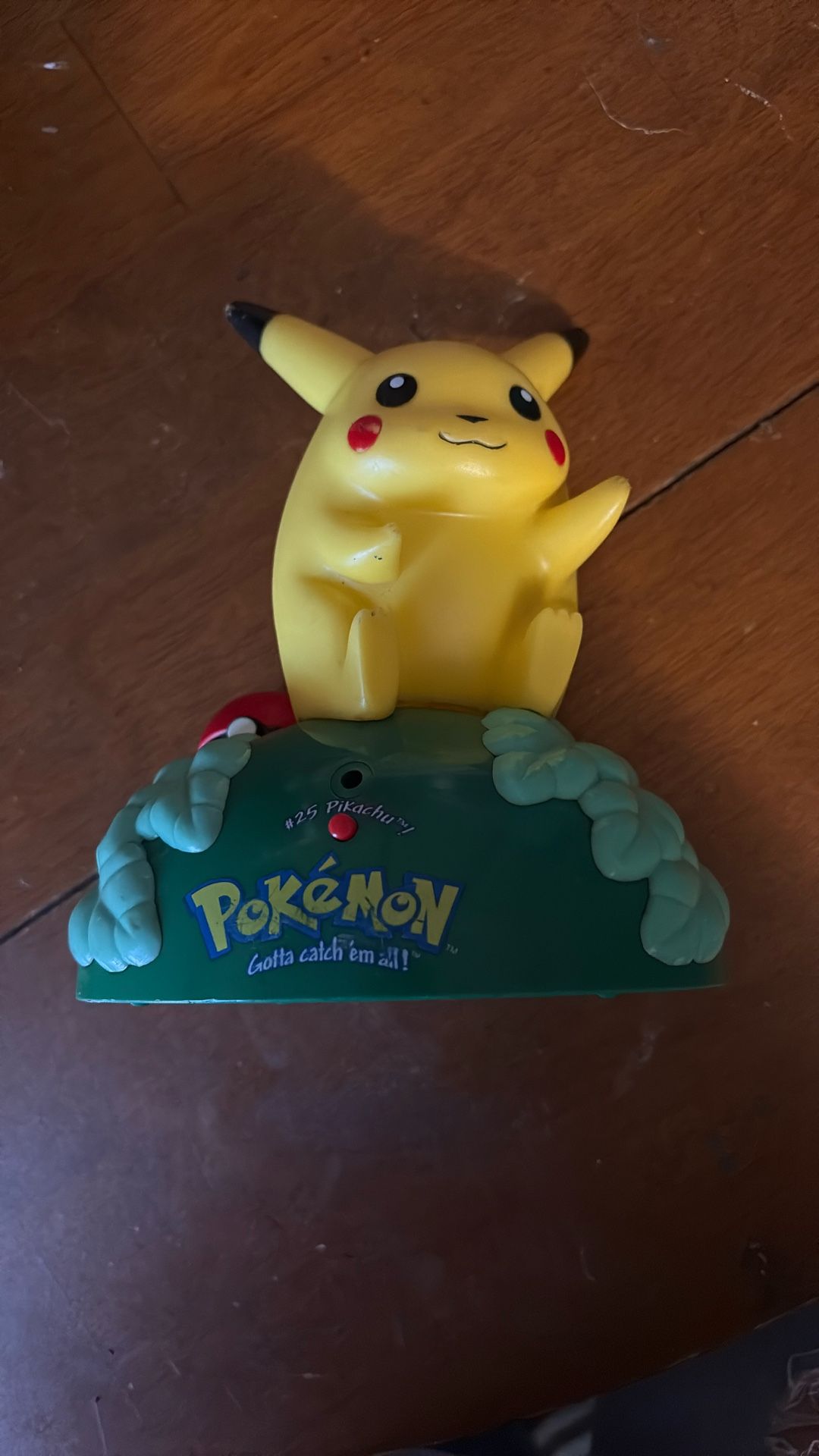 1999 VINTAGE Talking Pikachu