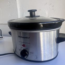 Slow Cooker - elite gourmet. Lightly used.