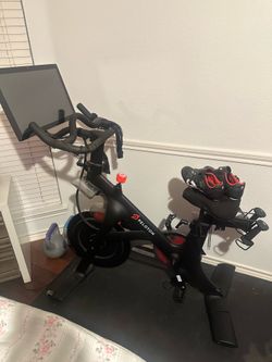 Peloton Original Bike – Excellent Condition