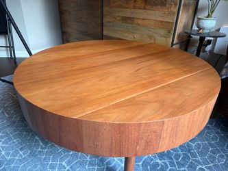 Round coffee table