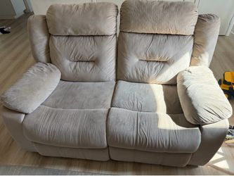 2 sofas for free to pickup