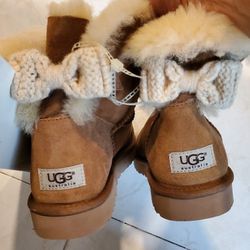 UGG Boots Authentic; Briefcase, Purses, Hat