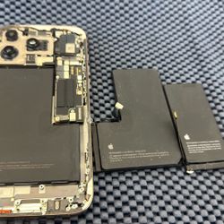iPhone And Samsung Battery Rep