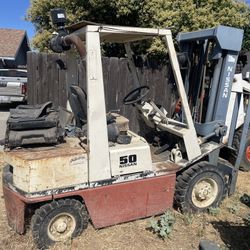 Nissan Diesel Forklift 