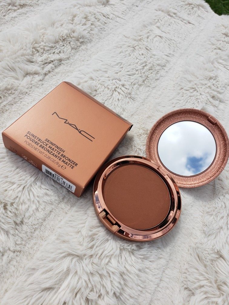 MAC Cosmetics Sunstruck Radiant Bronzer