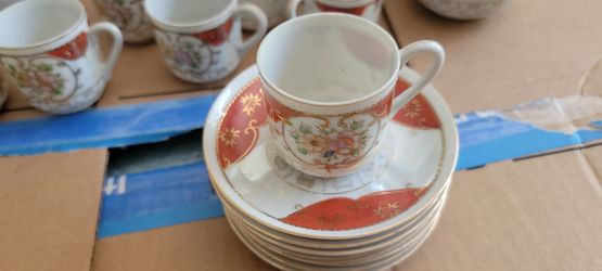 Very valuable Vintage tea set