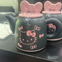 Hello Kitty Tea Pot NEW