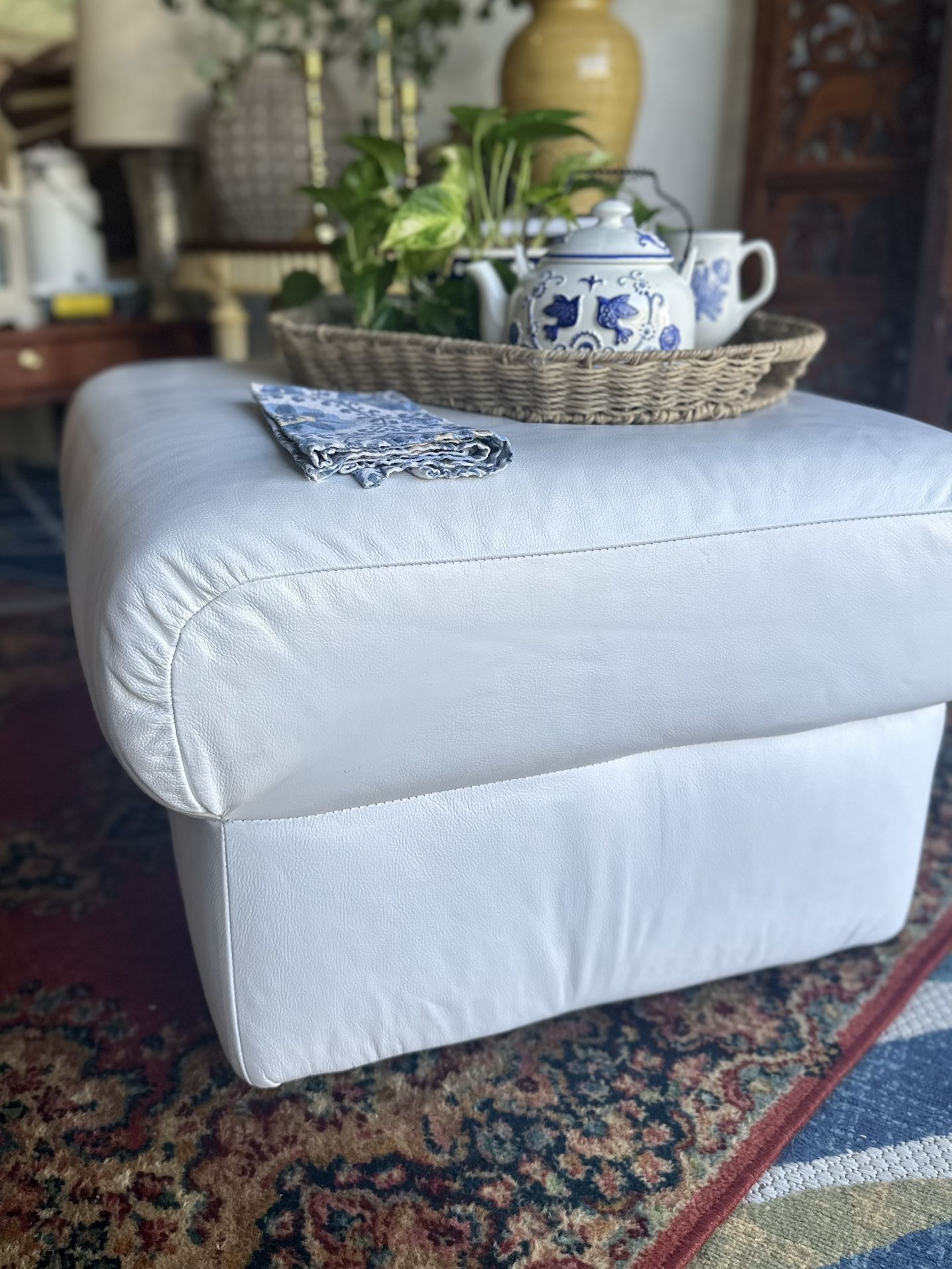 Coffee Table - Ottoman