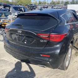 For Parts 2017 Infiniti Qx30
