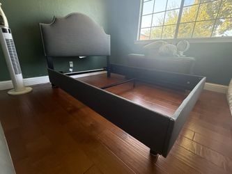 Full size platform bed $80