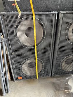 JBL concert - DJ speakers