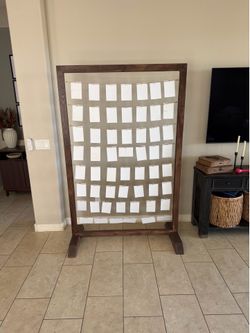 Portrait stand