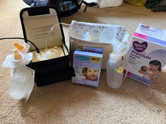 Medela Breast pump and accessories!