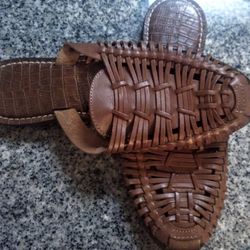 GENUINE LEATHER SANDELS 