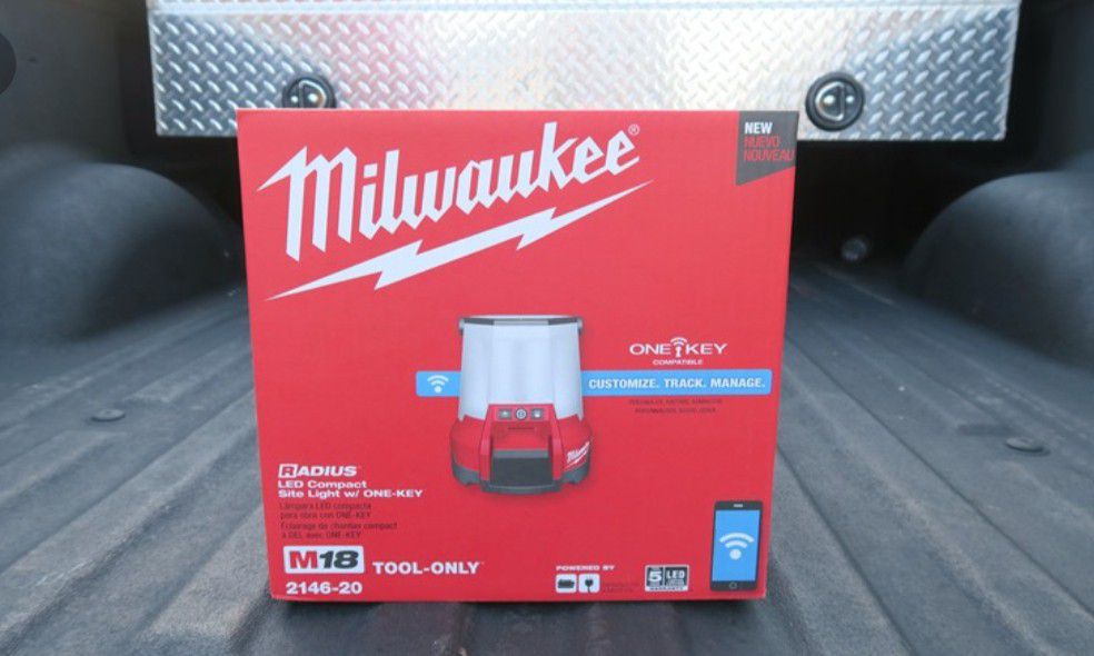 Milwaukee M18 Radius Light With One Key for Sale in Denver, CO OfferUp