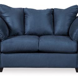Ashley - Darcy Loveseat 