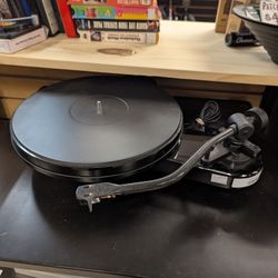 Pro-Ject RPM3 Carbon Turntable