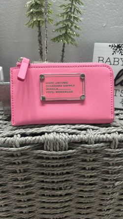 New Open Box Wallet Card Holder For Sale.. 