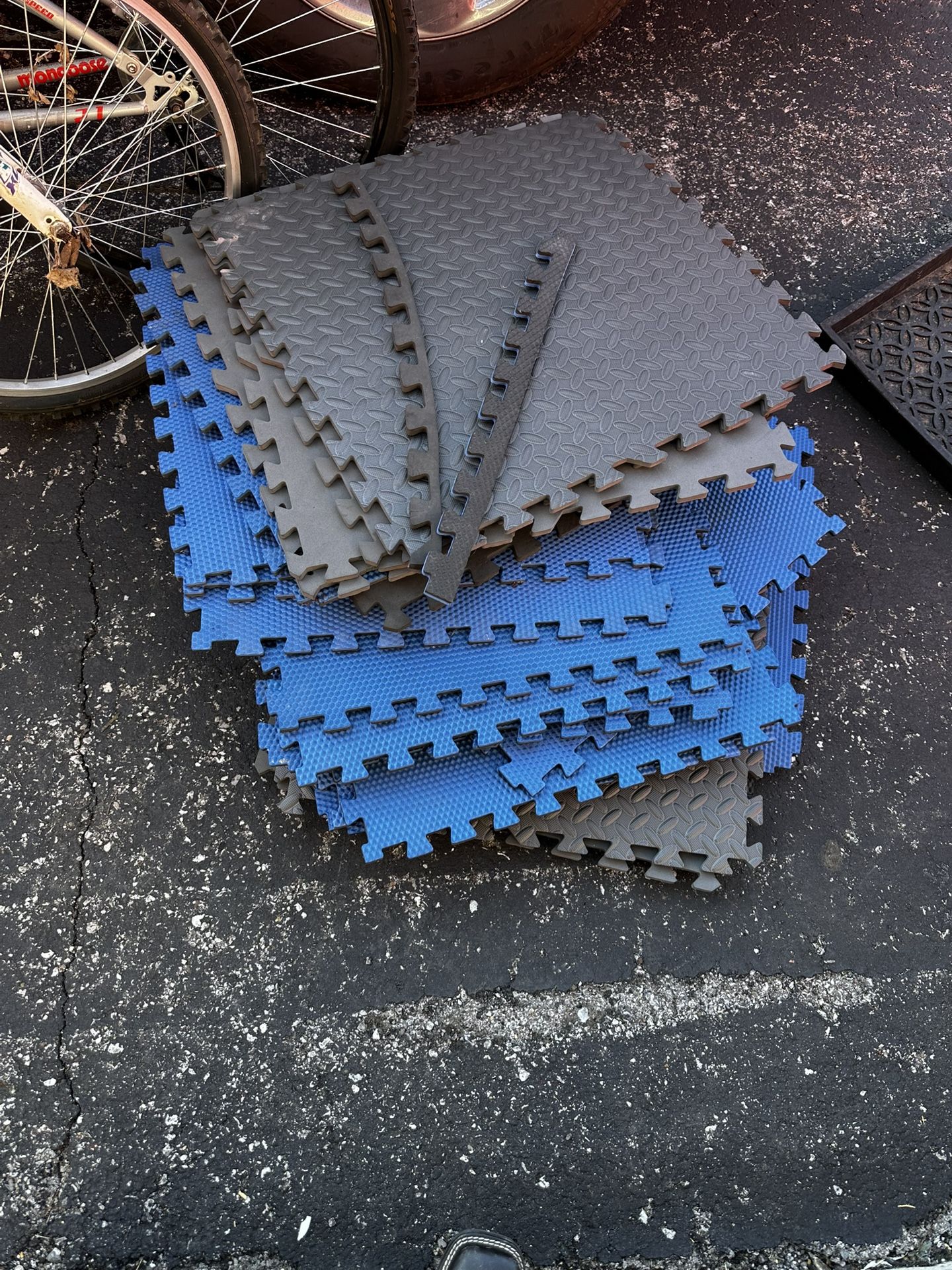 Gym floor mats